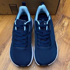 NIB Bronax Wide Toe Men's Navy Blue Athletic Shoes